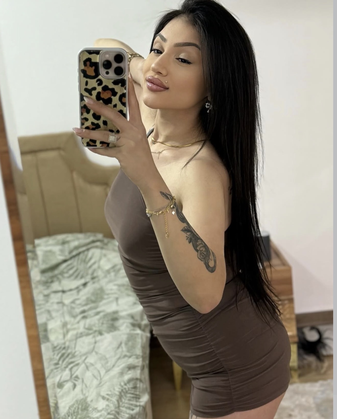 Mehmet Akif Ersoy Büyük Memeli Bayan Escort Mina